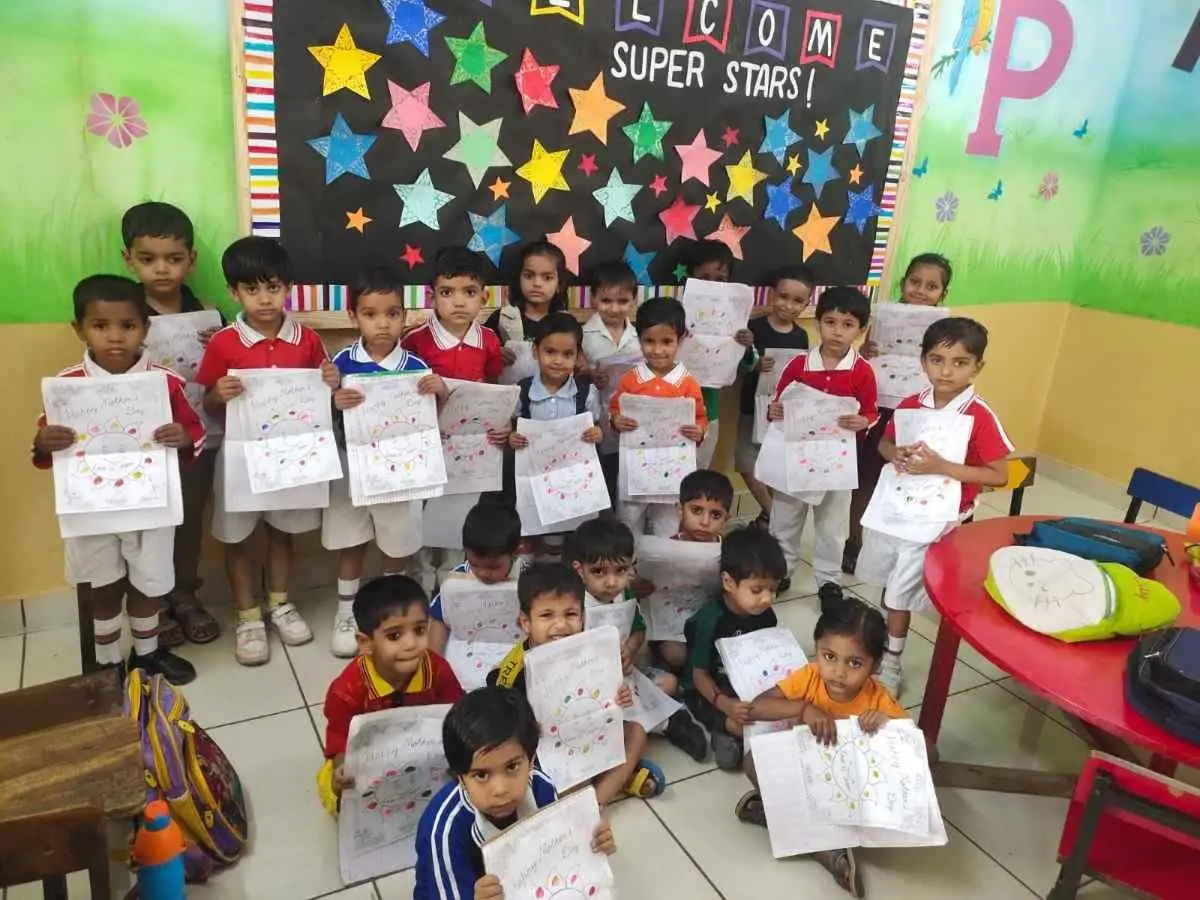 Kids celebrating mothers day